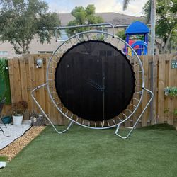 Trampoline 8 Feet 