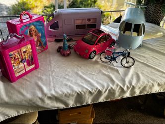 VINTAGE 7 PIECE BARBIE COLLECTION