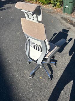 Ergonomic Office Chair with Headrest Steelcase gesture