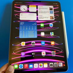 256GB Apple IPad Pro 11” 4th Generation (2022 Latest Model / M2 chip ) with Keyboard, pen & Accessories (512gb $899)