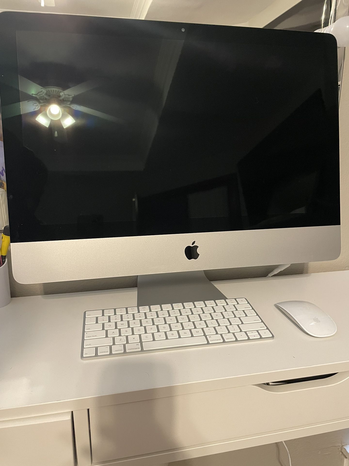 2019 Apple iMac 21.5-Inch