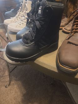 Boots tactical boots 5and a half new condition swat boots