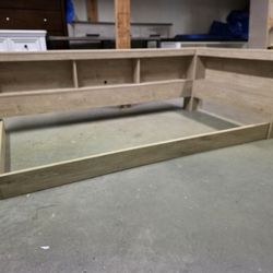 Light Brown Rustic Twin Size Floor Bed