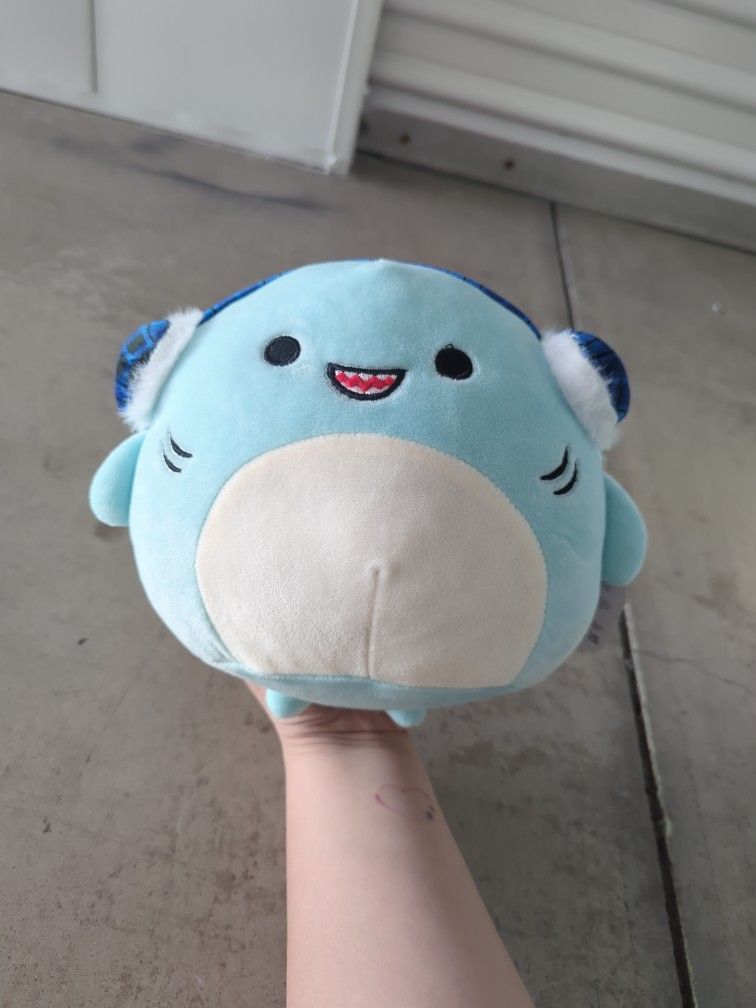 Squishmallow - Sharon (Shark)