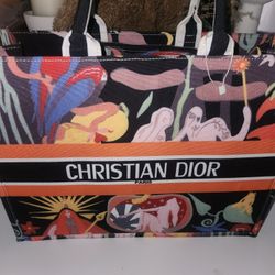 Beautiful Bags!ALL NEW! JUST IN TIME FOR SPRING