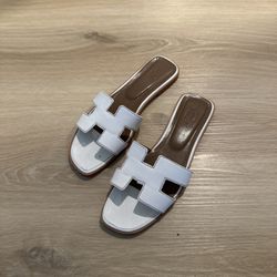 “Hermès Oran Style White Slide Sandals – Size 38