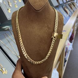 Gold Chain 14 Karat,22 Inch 