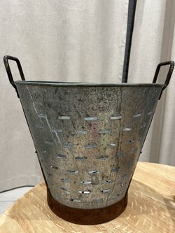 Farmhouse/Industrial Basket 