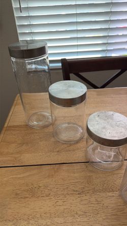 Dry goods food storage containers