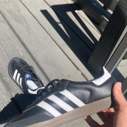 Adidas Sambas 6.5 boys *new*