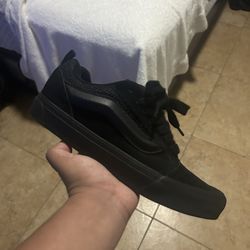 Vans Knu Skool Size 9.5