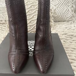 All Leather Vince Camuto Studded Heeled Boots, Size 9 Vintage Clarinet Color , Like Dark Burgundy, 