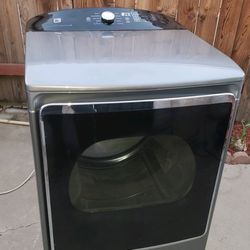 Kenmore Elite Large Capacity Gas Dryer with Steam