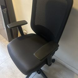 Sturdy Ergonomic Desk Chair