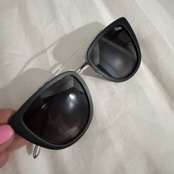 QUAY Sunglasses new 