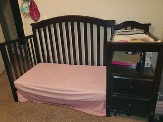 Crib With Changing Table