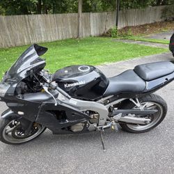 07 Kawasaki Zx600J