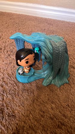 Funko Pop!: Pocahontas with Grandmother Willow