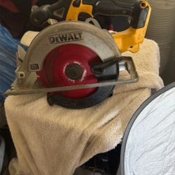 Dewalt 20v  Circular Saw