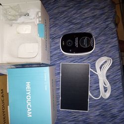 2 BRAND NEW SOLAR POWERED SECURITY CAMERAS!