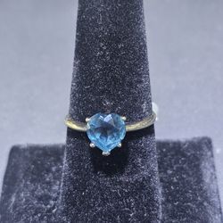 14kt WG Blue Topaz Ring. (C-4) SIZE 8. ASK FOR RYAN. #(contact info removed)42