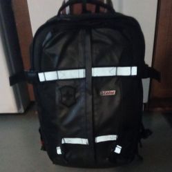 VICTORINOX  Expandable Wheeled Upright Luggage 