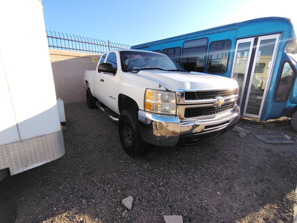 2009 Chevy Silverado 2500 4x4Motor 6.0