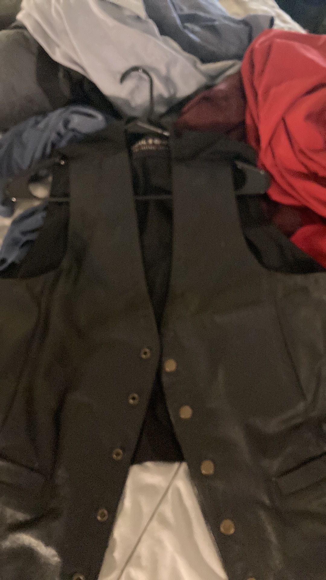Men’s leather vest