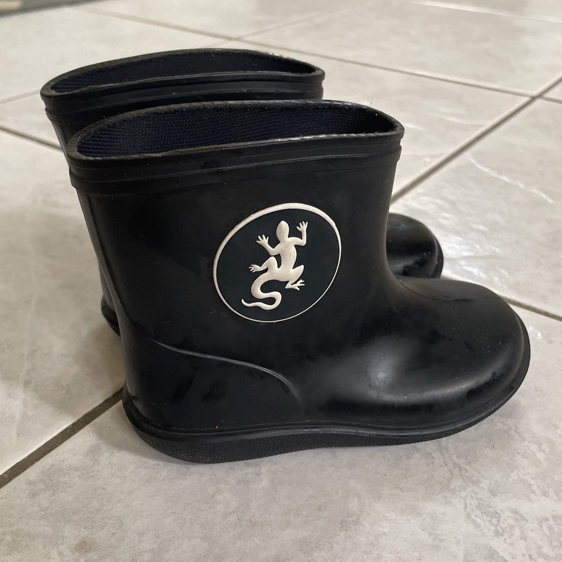 Kids Black Rain Boots Size 6 Toddler