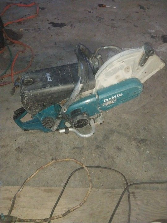 Makita Concrete Saw