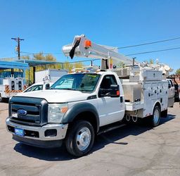 2013 Ford F550 Super Duty Regular Cab & Chassis