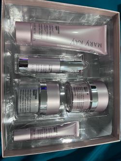 Mary Kay Timewise Repair Volu-firm Set
