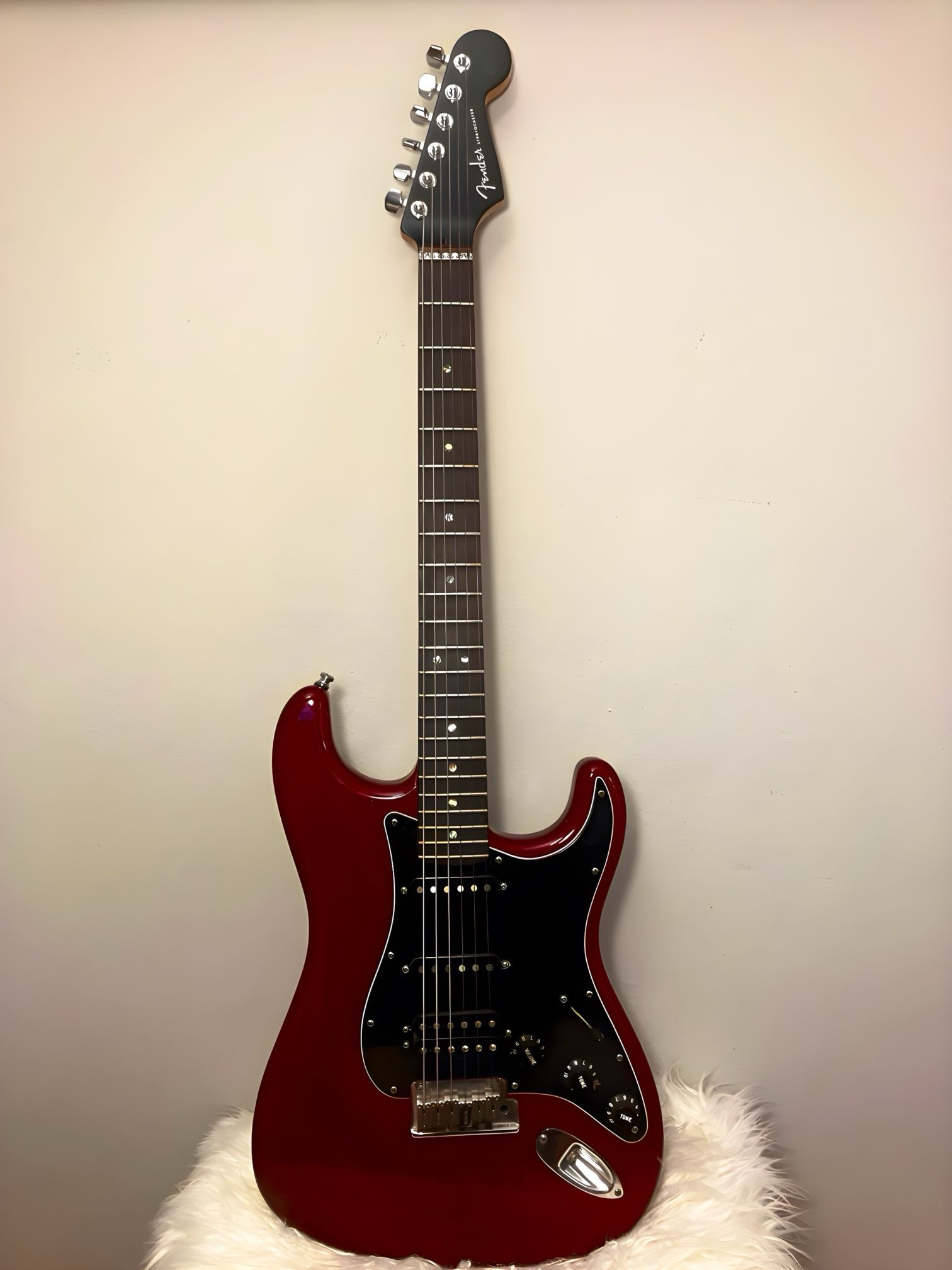 Fender American Stratocaster 2010 Mahogany Body. Molded Hardshell Case Included