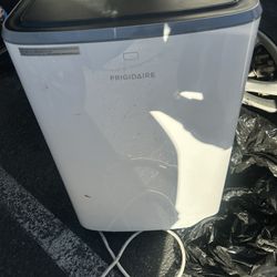 frigidaire AC (3 n1) portable room AC