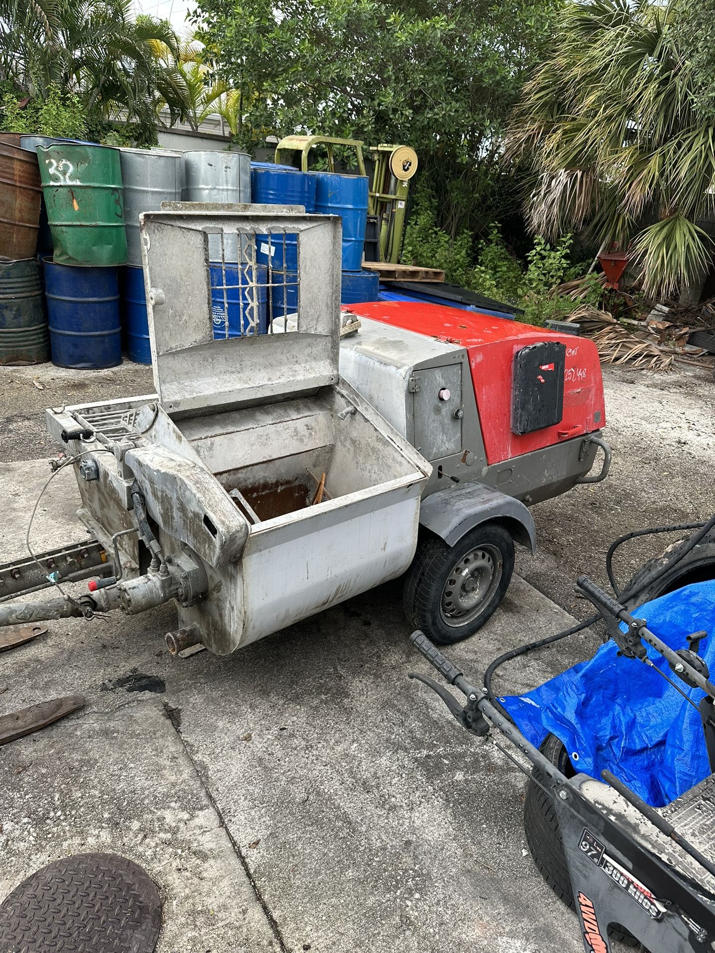 IMER Silent 300 PRESTIGE concrete Pump  For stucco , Pool Finish, …