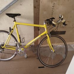 Cannondale Road Bike 