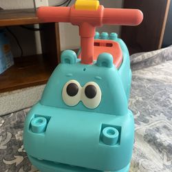 B. Toys ride On Hippo 