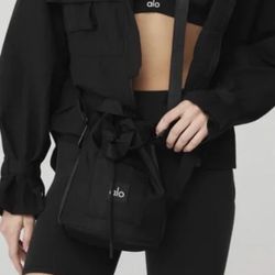 Alo Yoga Cross Body Bucket Bag Black