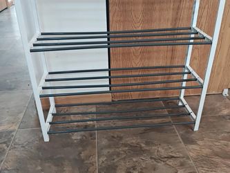 4-Tier Shoe Rack – Great Condition
