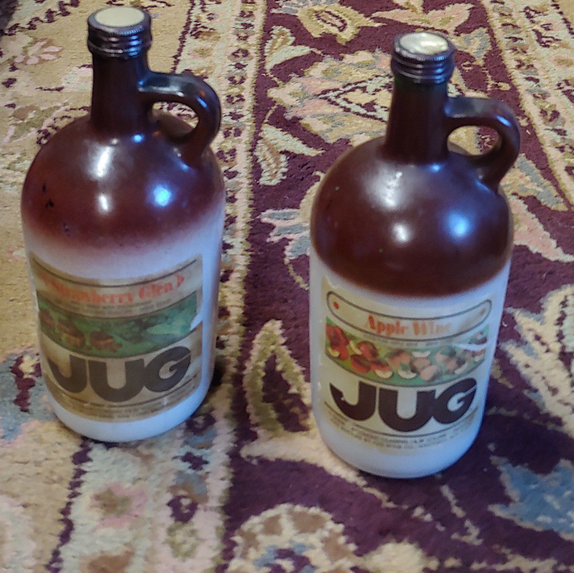 2 Vintage Wine Jugs, Jug Wine Co., Chicago USA, Strawberry Glen, Apple Wine, Empty Collectible Colored Glass Bottles