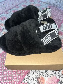 UGG Wmns Fluff Yeah Slide Sandal