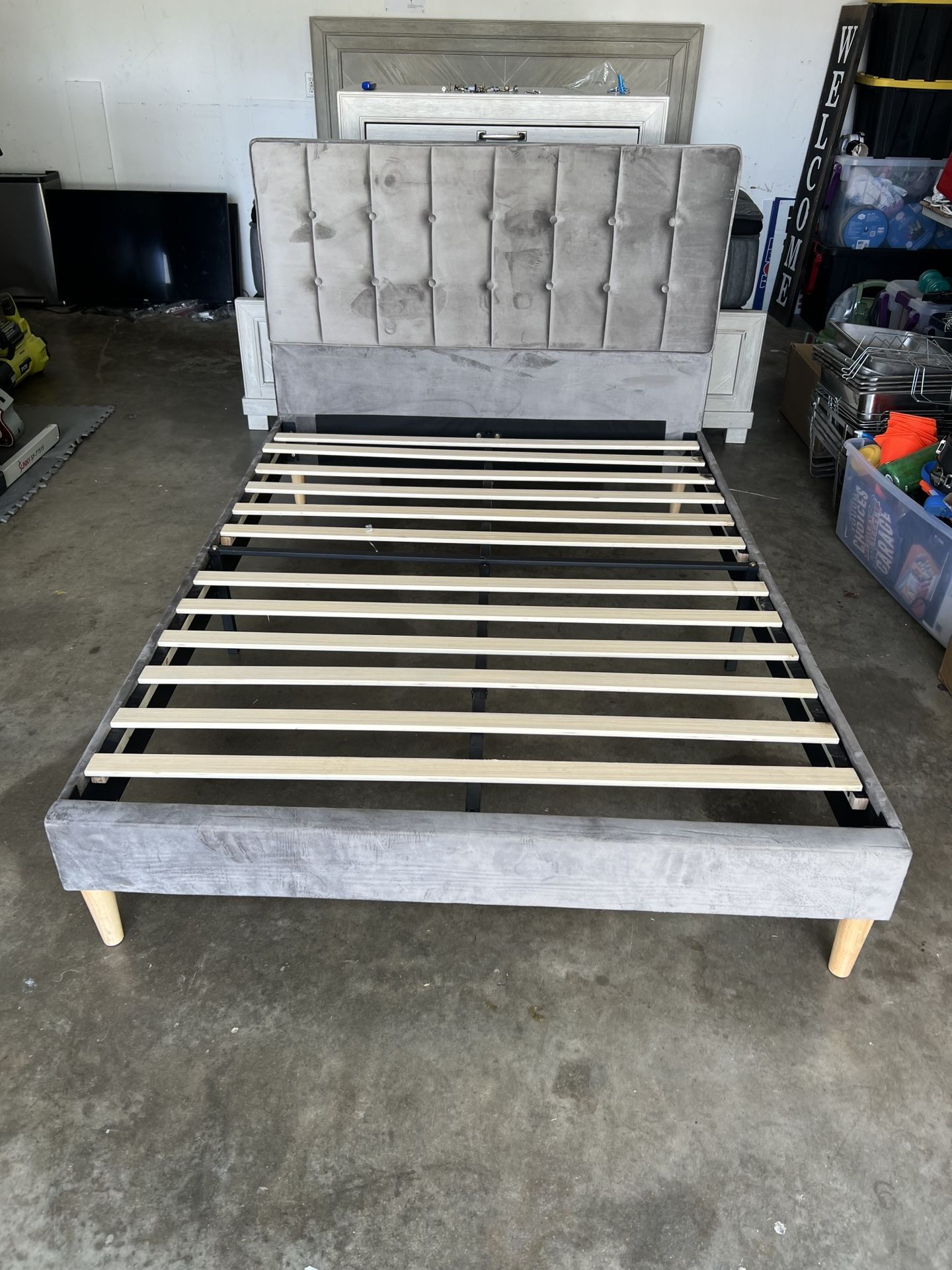 Grey Full-size Bedframe