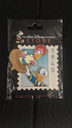 D23 Stamp: Donald Aracuan Bird LE 500