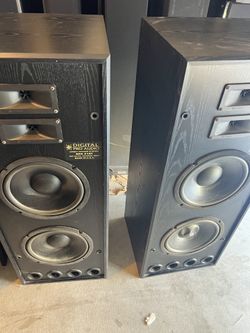 Floor Speakers Big And Heavy 2x 10 In Woofers Per Cabinet