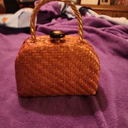 Weaved Straw Purse
