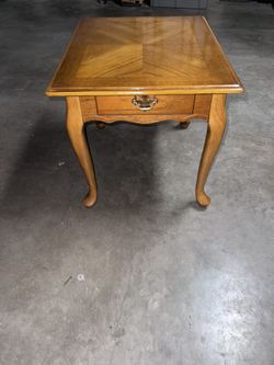Single Drawer Wooden End Table