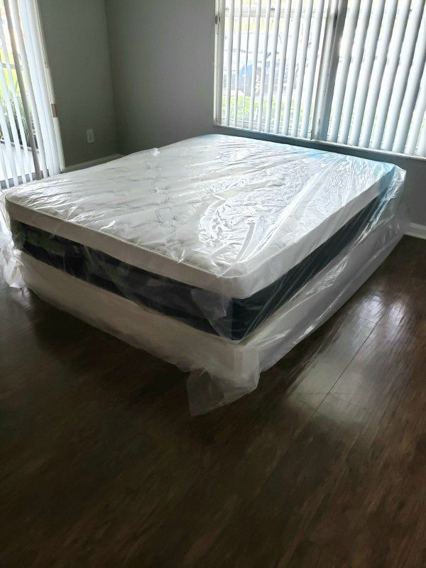 NEW QUEEN PILLOW TOP MATTRESS and BOX SPRING. Bed frame not included 👍