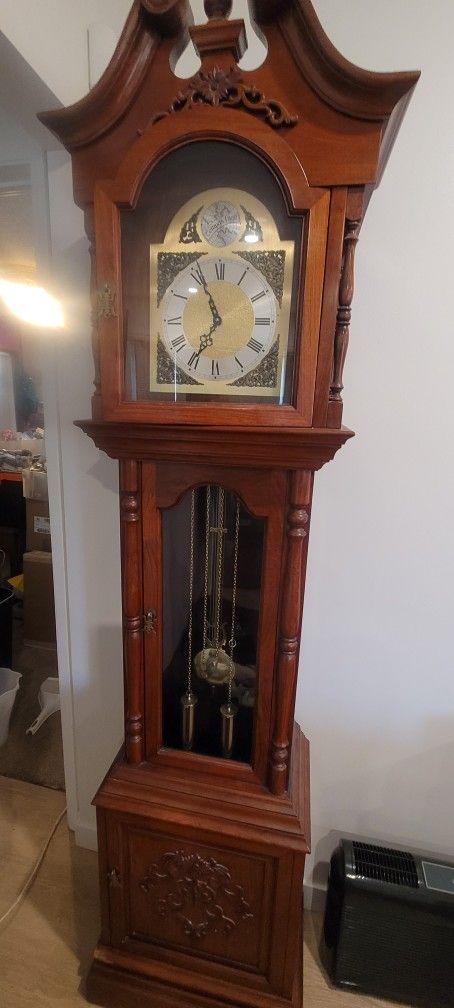 Antique Grandfather Clock Tempus Fugit