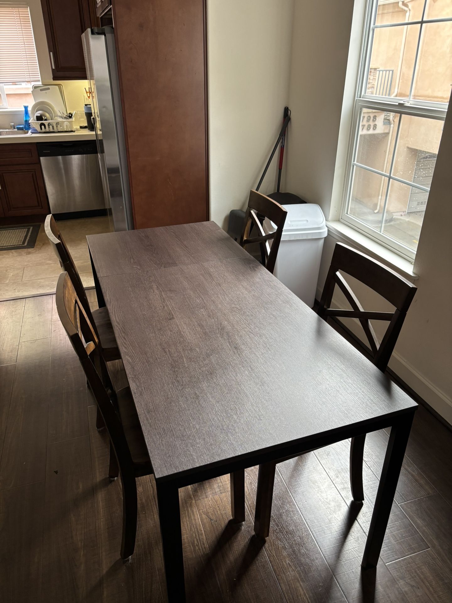 Dining Table Set