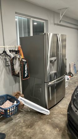 Kenmore Elite Grab-N-Go refrigerator